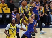 米兰体育app-尼克斯后卫突破自我，表现出色