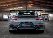 米兰体育网页版-阿什拉夫，欧冠半决赛之夜的隐形舵手，一脚掌控比赛走势