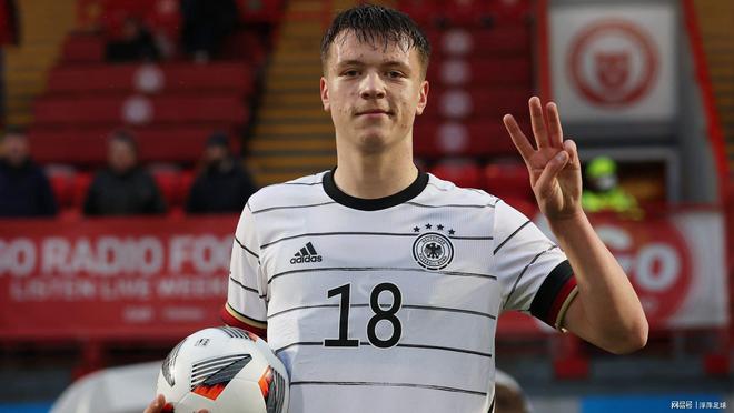 关于曼城战平阿贾克斯，出线形势一片光明的信息