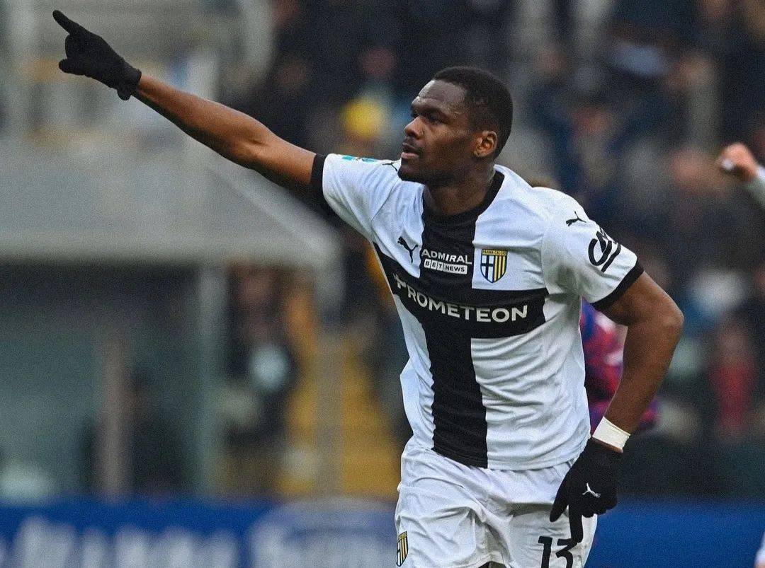 维罗纳坚守主场，诺瓦拉接下重任