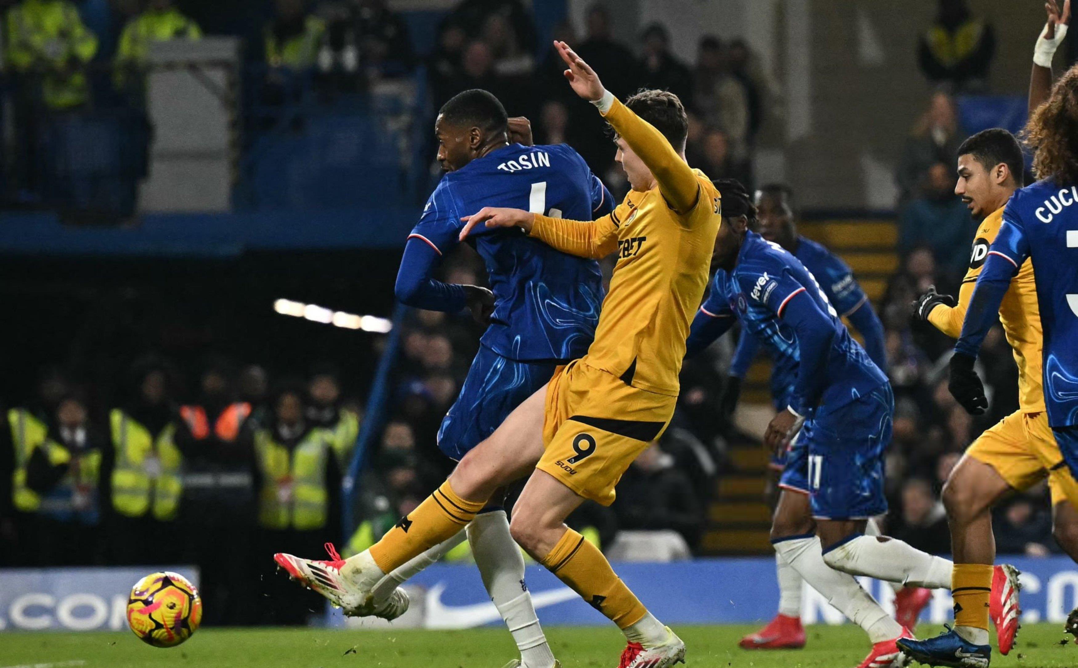 切尔西客场逆转，获得关键胜利