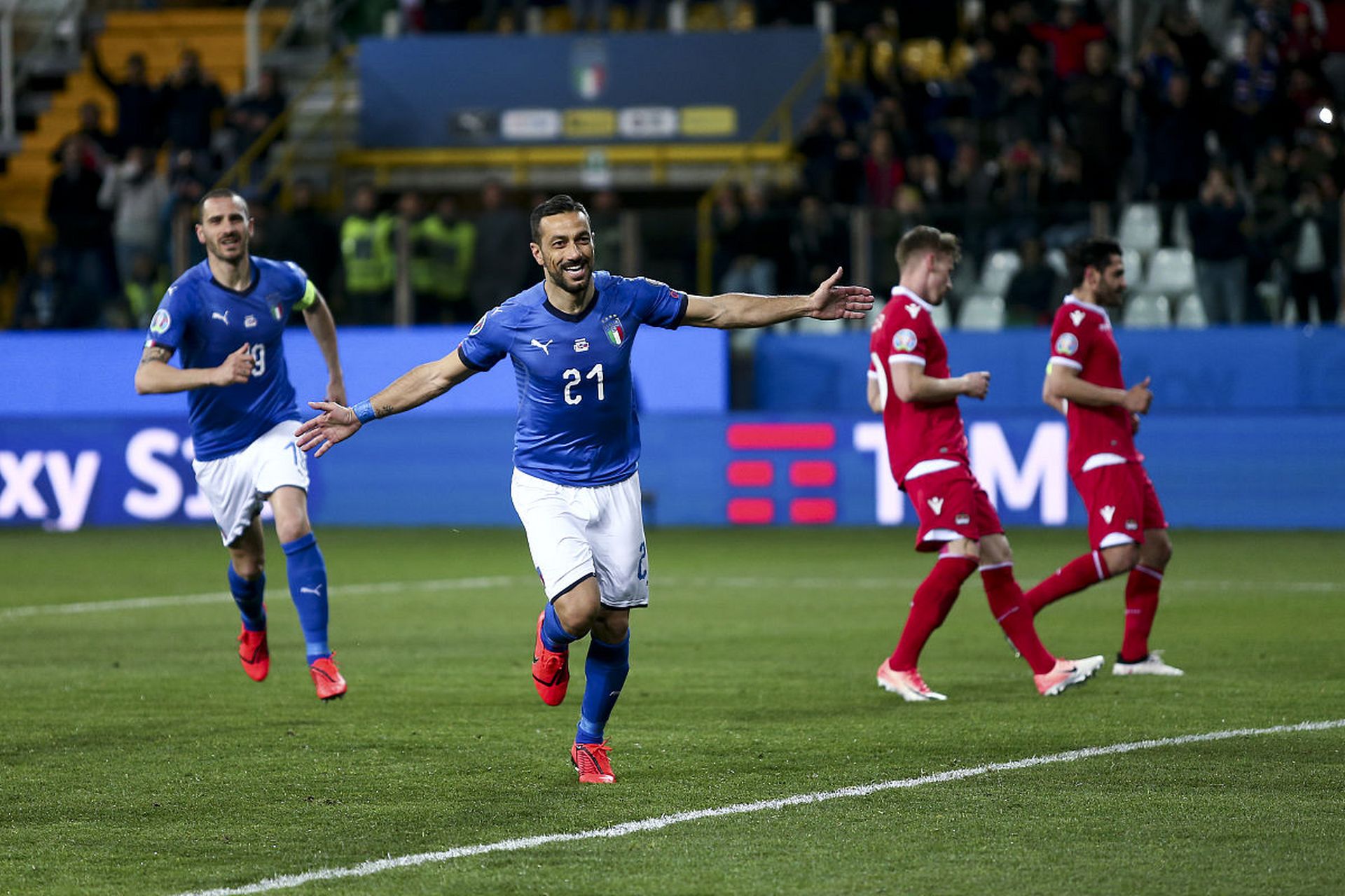 关于欧预赛罗马尼亚险胜马其顿，积分榜上升的信息