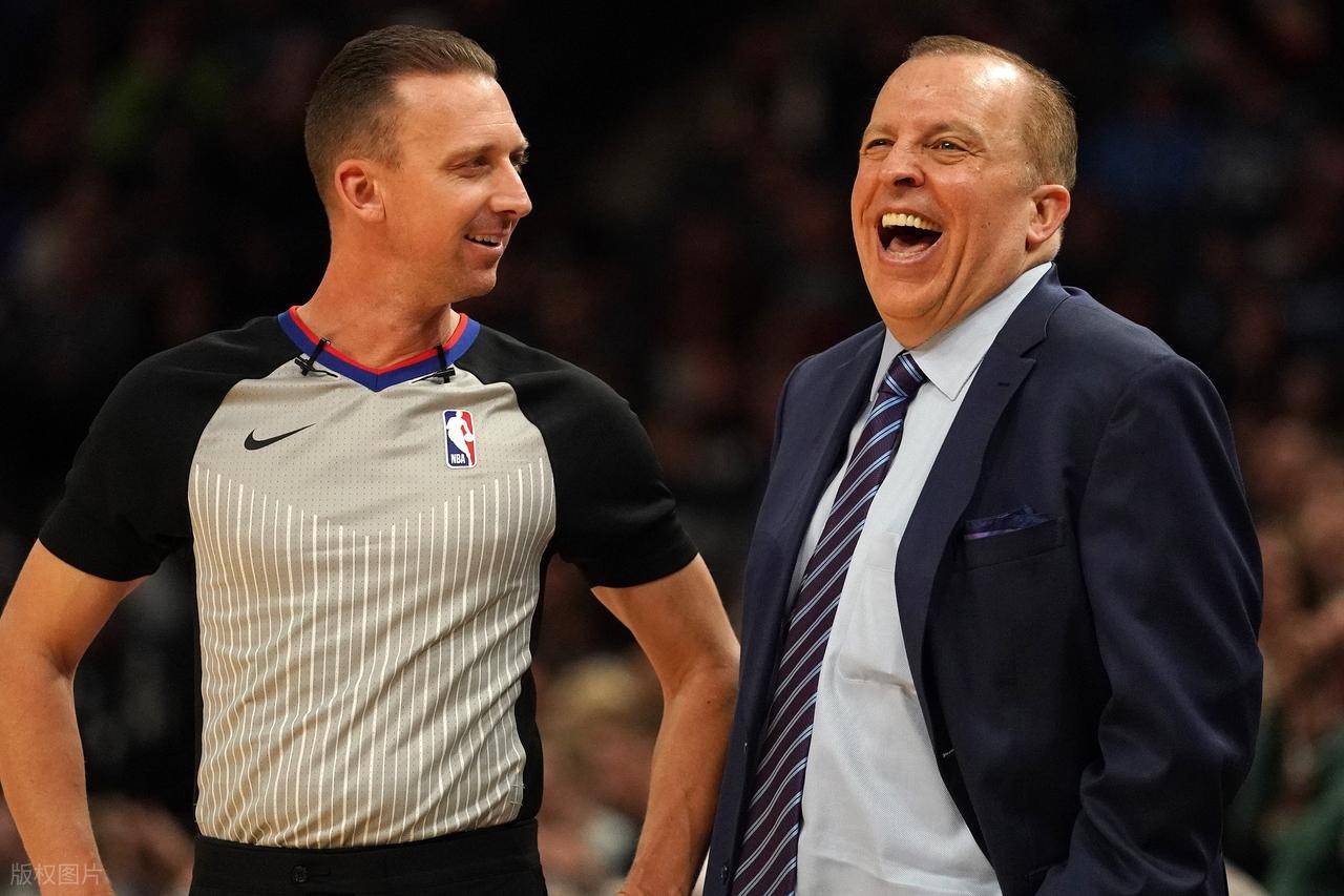 尼克斯后卫突破自我，表现出色