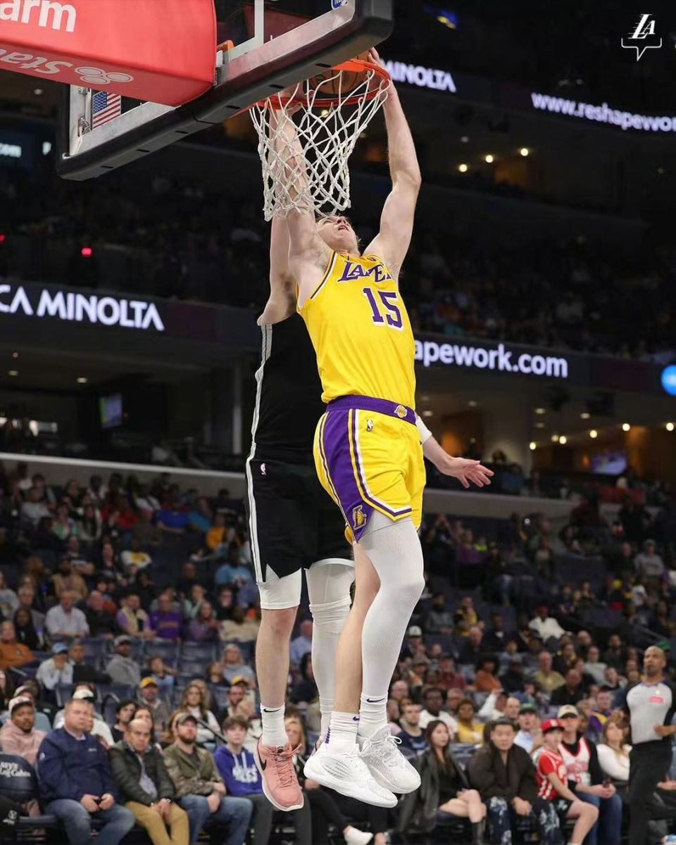 湖人大胜灰熊，豪取五连胜