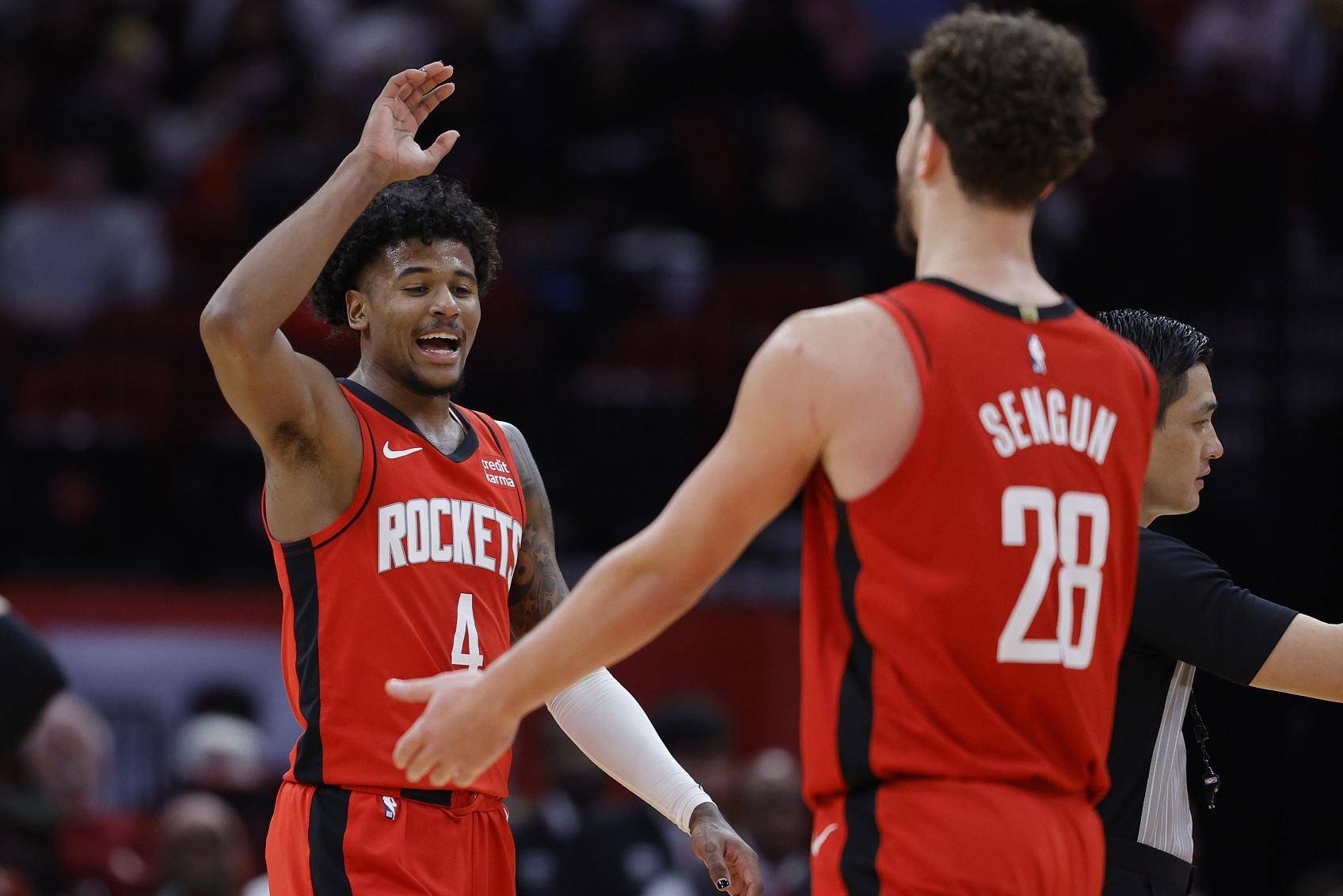 76人惊险胜黄蜂，东部第一不可撼动