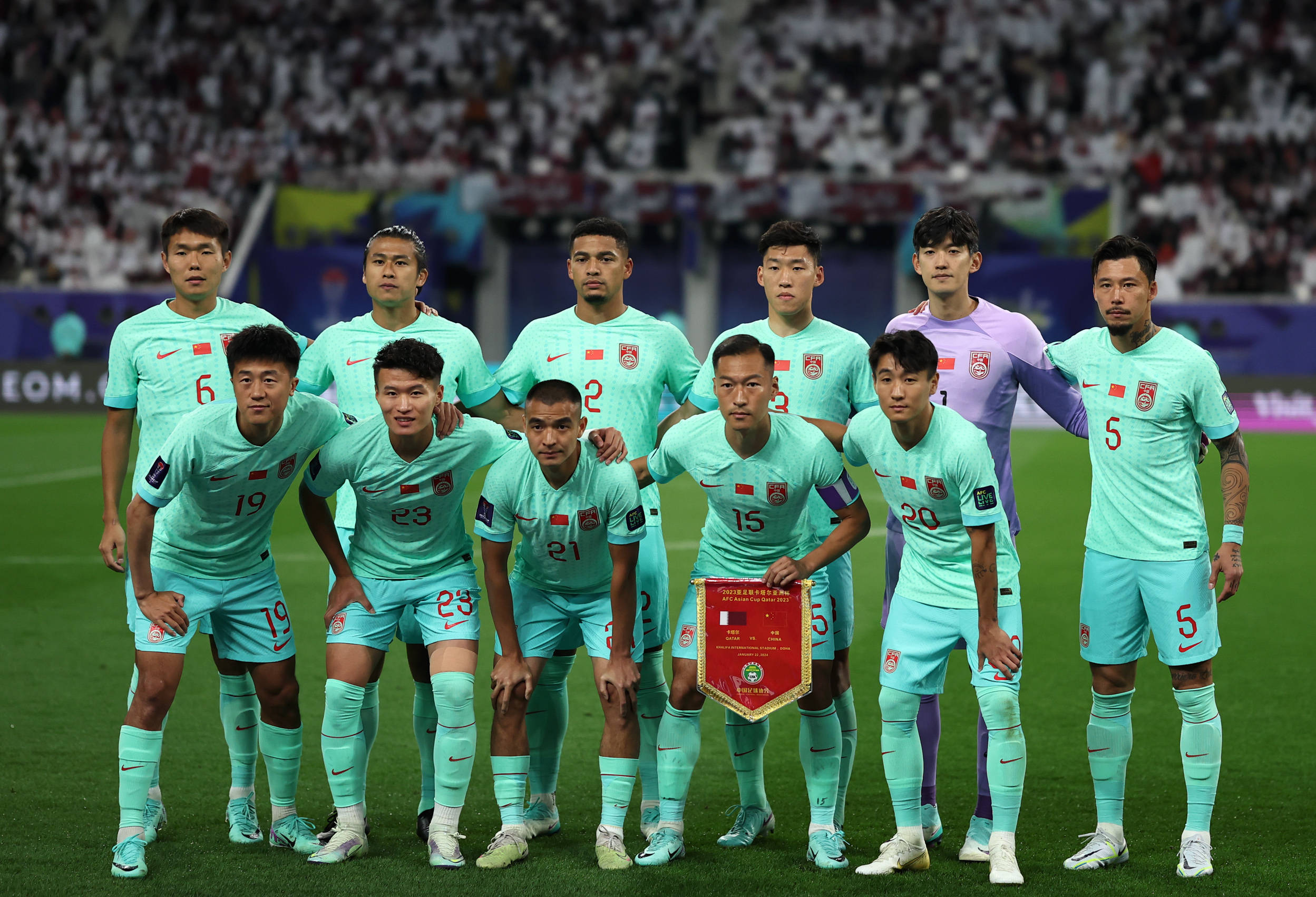 著名球员亮相亚洲足球赛事，创造历史